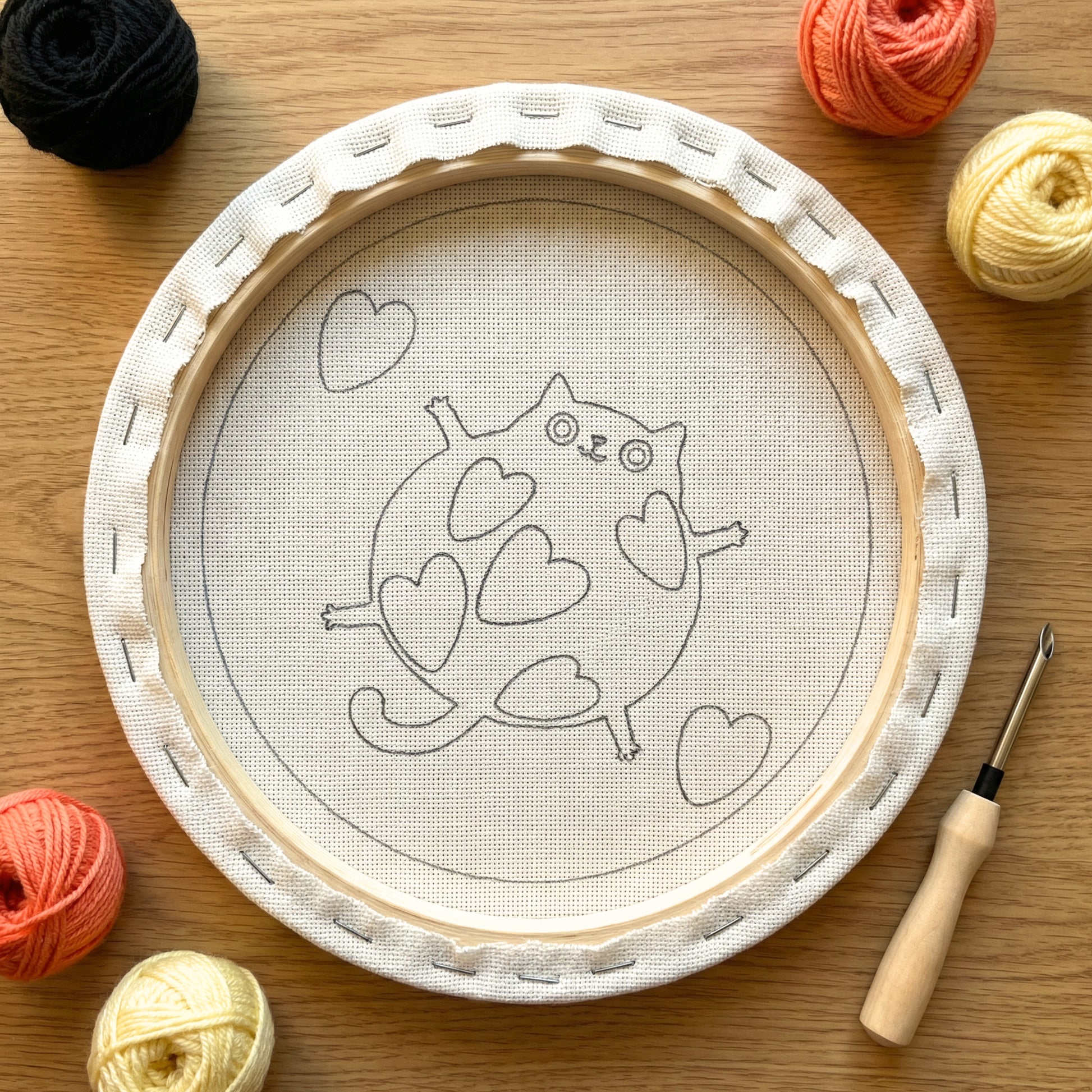 Tonia Art complete Punch Needle set - Pre-printed cat pattern, high-quality wool, and ergonomic needle.