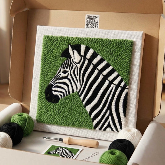 Punch‑Needle‑Set — Tonia Art Zebra Portrait Punch Needle Kit - Graphic black an — DIY Wanddeko — Tonia Art